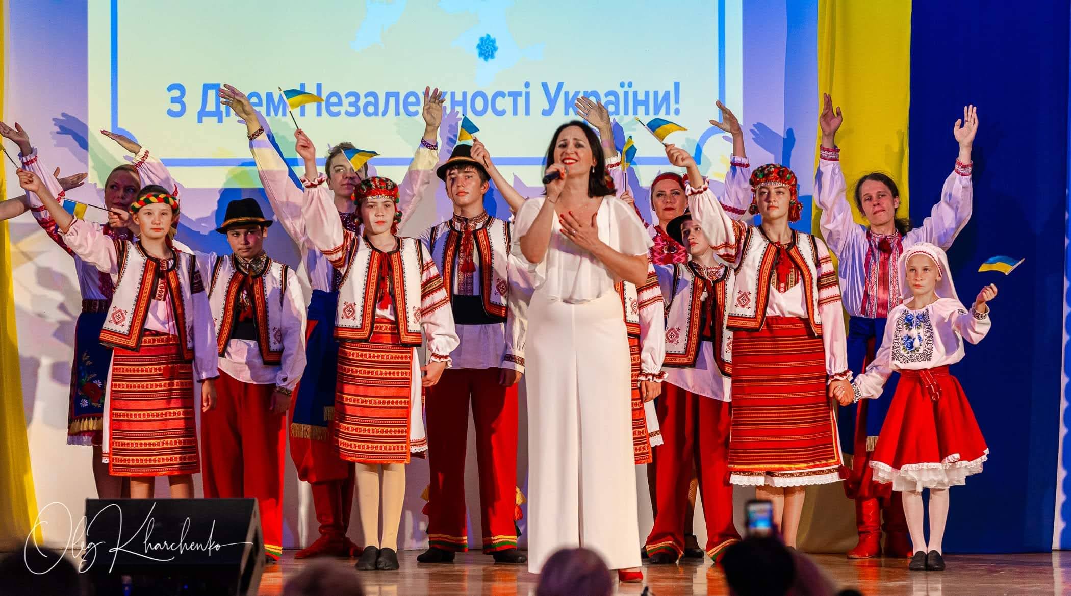Song "Raduysya Zemlya" (Earth Rejoice) written and performed by Asya Gorska with Margaryta Kuzina